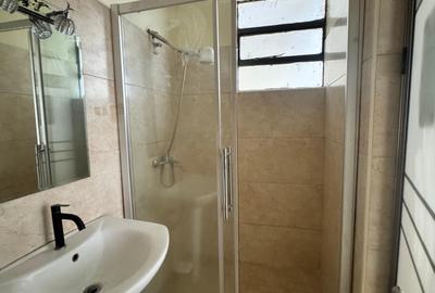 3 Bed Apartment with En Suite in Kilimani - 4