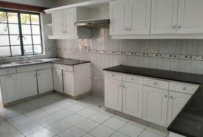 5 Bed Townhouse with Staff Quarters at Shanzu