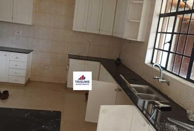 4 Bed Apartment with En Suite at Rhapta Road - 3