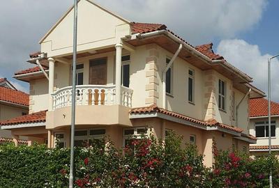 4 Bed Apartment with En Suite in Nyali Area