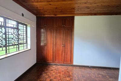 4 Bed House with En Suite in Runda
