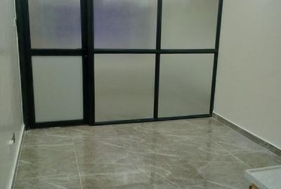 1 Bed Apartment with Gym in Kilimani - 4