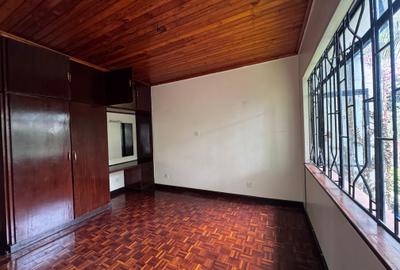 5 Bed Townhouse with En Suite in Riverside