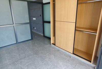1 Bed Apartment with Gym in Kilimani - 2