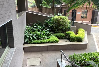 5 Bed Apartment with En Suite at Arwing Kodek Road