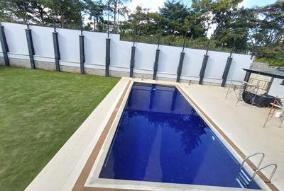 5 Bed House with En Suite in Nyari - 2