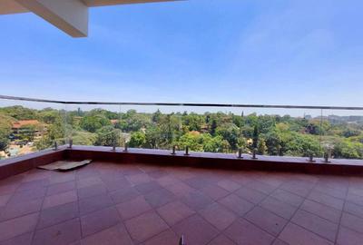 3 Bed Apartment with En Suite at City Park Drive