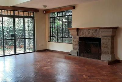 4 Bed Townhouse with En Suite in Spring Valley - 2