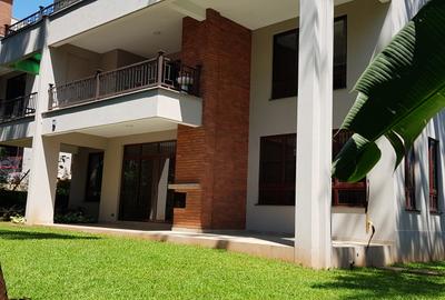 6 Bed Townhouse with En Suite at Lavington Green - 3
