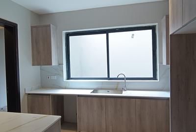 5 Bed Townhouse with En Suite at Manyani Rd - 2