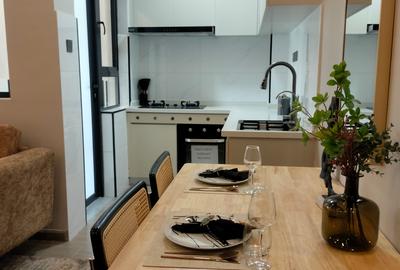 1 Bed Apartment with Swimming Pool in Kilimani - 2