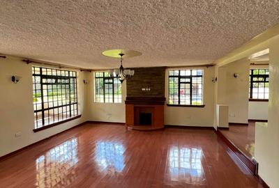 7 Bed House with En Suite in Runda - 3