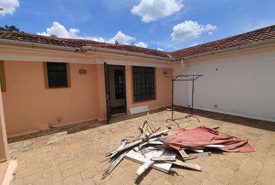 3 Bed Apartment with En Suite in Riverside - 3