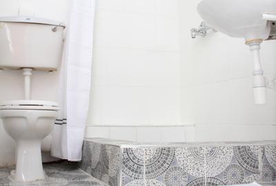 Serviced 1 Bed Apartment with Parking at East Church Road - 3