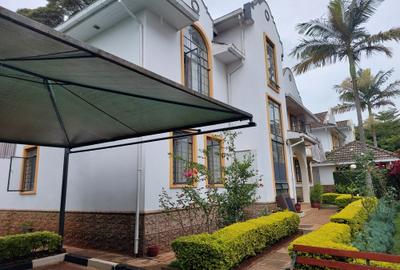4 Bed Townhouse with En Suite at Lavington Ndoto Road - 2