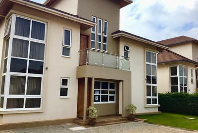 4 Bed Villa with En Suite in Kiambu Road - 2