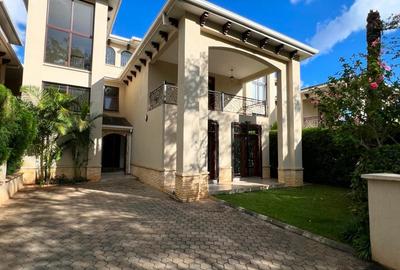 5 Bed Villa with En Suite at Lavington