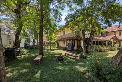 4 Bed Townhouse with En Suite in Spring Valley - 3