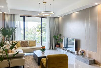 3 Bed Apartment with En Suite in Riverside - 2