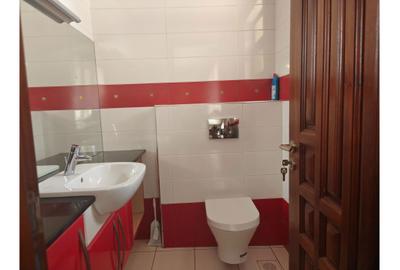 Furnished 3 Bed Apartment with En Suite in Parklands - 3