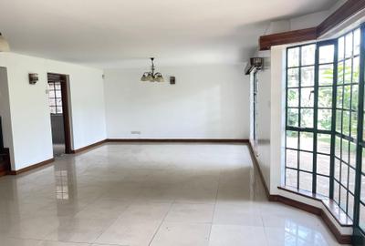 5 Bed Townhouse with En Suite in Westlands Area