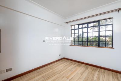 2 Bed Apartment with En Suite in Westlands Area