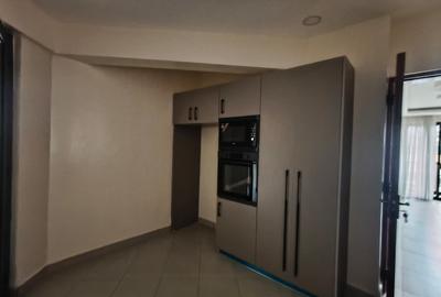 1 Bed Apartment with Gym at Wood Avenue - 3