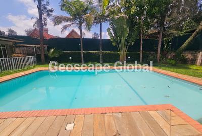 5 Bed House with En Suite in Runda - 4