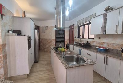 4 Bed Townhouse with En Suite at Kaputei Gardens Road