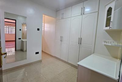 4 Bed Apartment with En Suite in Lavington - 4