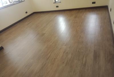 5 Bed Townhouse with En Suite in Lavington - 3