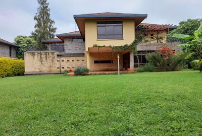 5 Bed House with En Suite at Runda Road