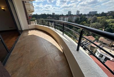 3 Bed Apartment with En Suite in Riverside - 2