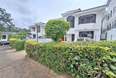 4 Bed Townhouse with En Suite at Close To German Embassy.