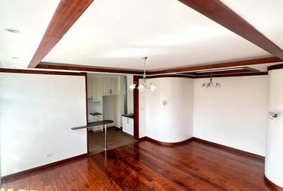 3 Bed House with En Suite in Nyari - 2