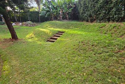 5 Bed House with En Suite in Runda