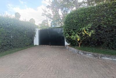 4 Bed House with En Suite at Off Unep Avenue