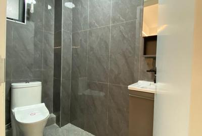 1 Bed Apartment with Swimming Pool at Wood Avenue - 3