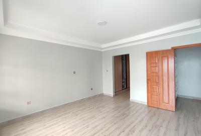 4 Bed Villa with En Suite in Kamakis - 4