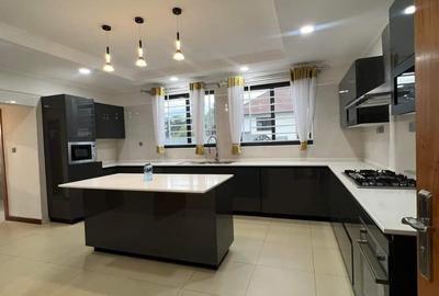 4 Bed Townhouse with En Suite in Kiambu Road - 3
