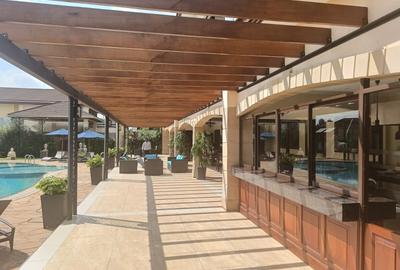 5 Bed Townhouse with En Suite at Horse Shoe Village - 2