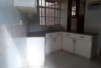 2 Bed Apartment with En Suite in Lavington