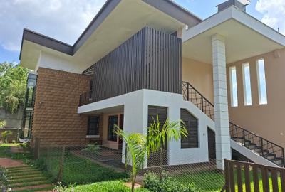 2 Bed Townhouse with En Suite at Off Ridgeways Rd - 3