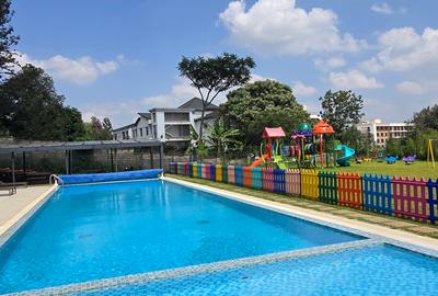 4 Bed Townhouse with En Suite at The Loft Two Rives - 3