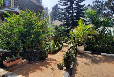 2 Bed Villa with En Suite at Lavington