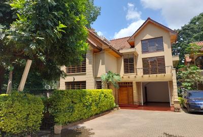 6 Bed Townhouse with En Suite at Lavington Road