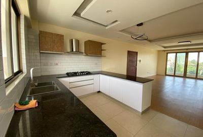 3 Bed Apartment with En Suite at Lavington