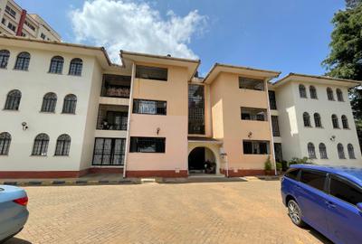 3 Bed Apartment with En Suite in Brookside