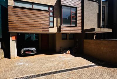 4 Bed Townhouse with En Suite in Lavington