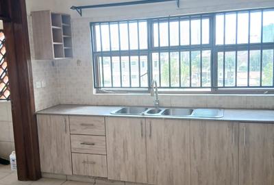 Serviced 3 Bed Apartment with En Suite in Kilimani - 2